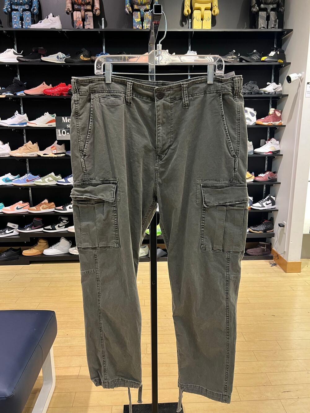 American Eagle Green Cargo Pants Sz 36